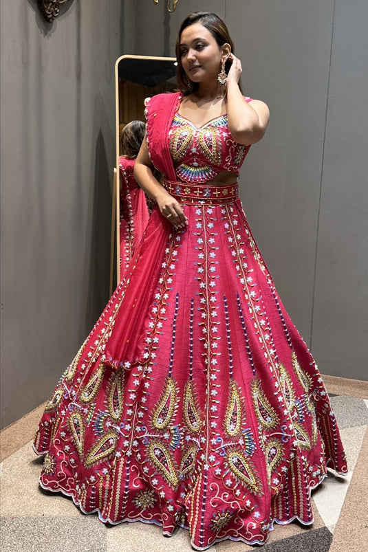 Gulabi Gulzar Lehenga Choli